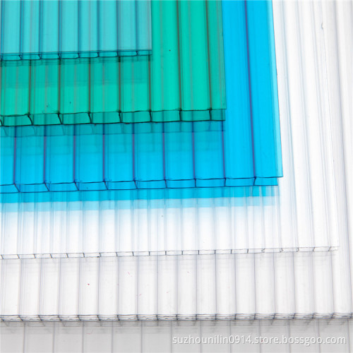 Polycarbonate hollow sheet with simply installed
